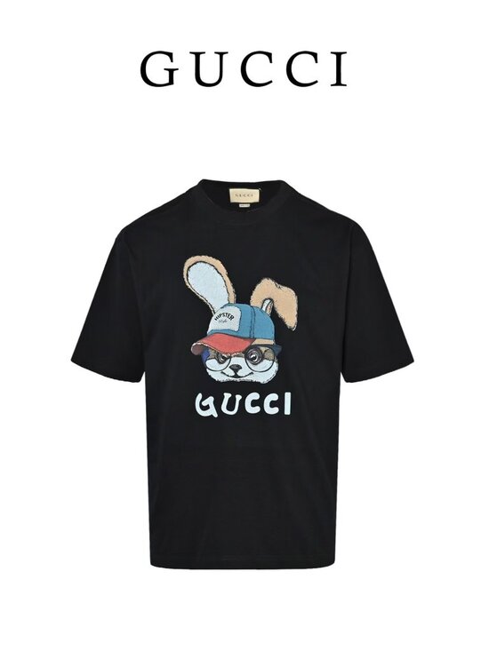 gucci. Tops - 🐰Gucci Black Rabbit Graphic Print Short Sleeve Crew Neck T-Shirt